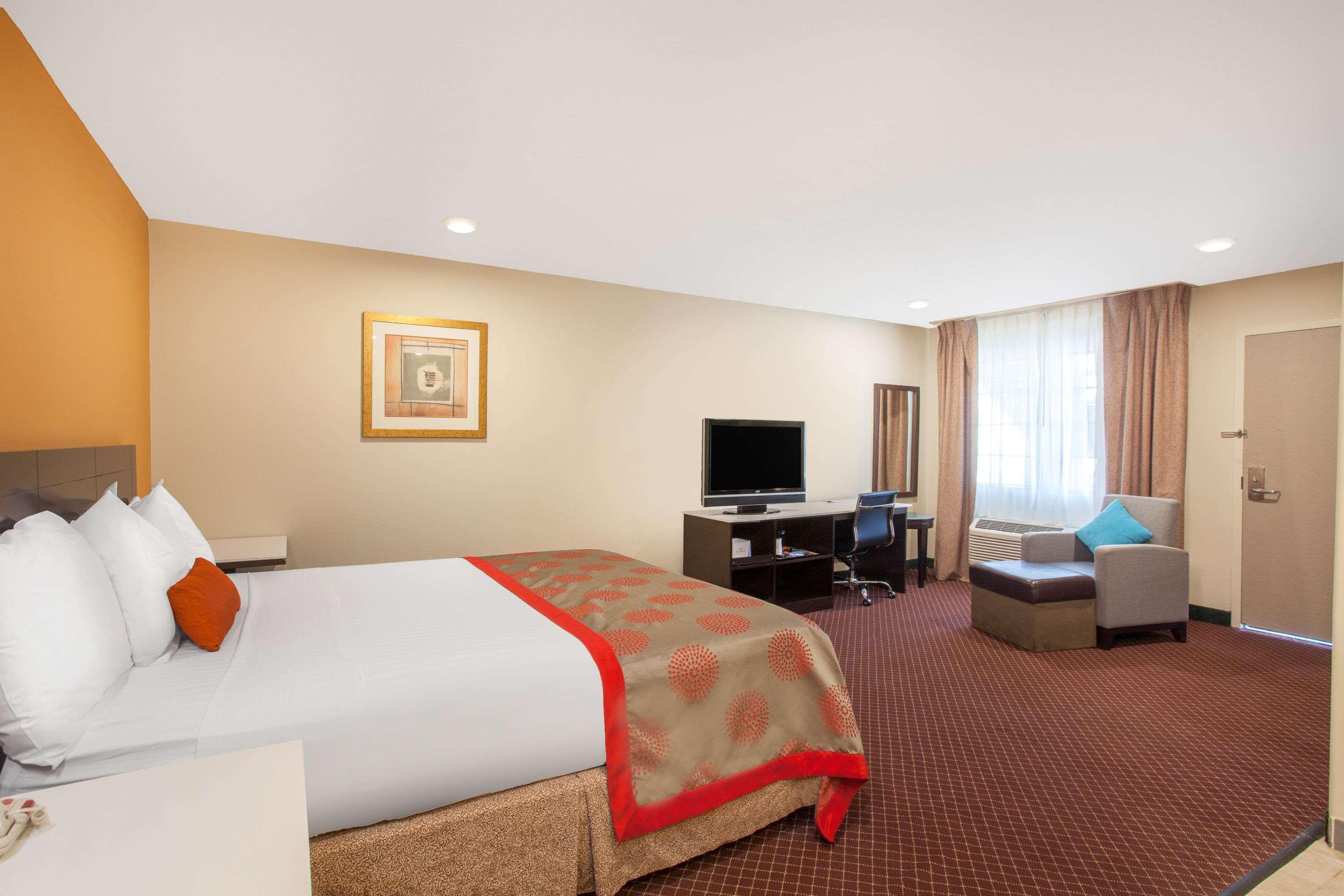 Ramada By Wyndham Culver City Los Angeles Zewnętrze zdjęcie